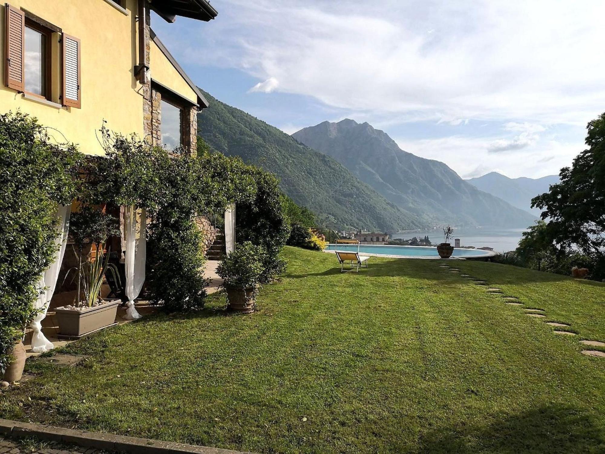 Villa In Pisogne With Pool Garden And Lake View Exterior foto